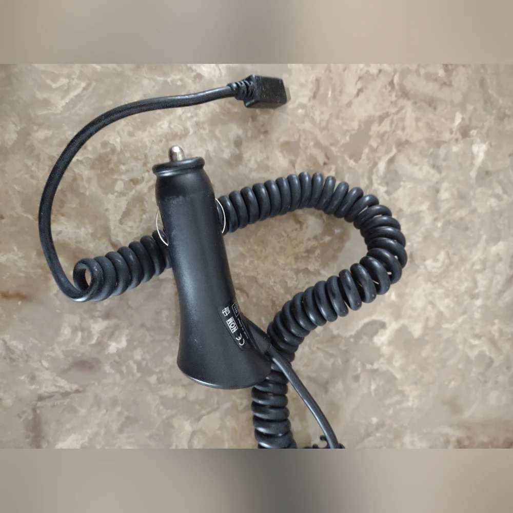 Motorola car chargers like new